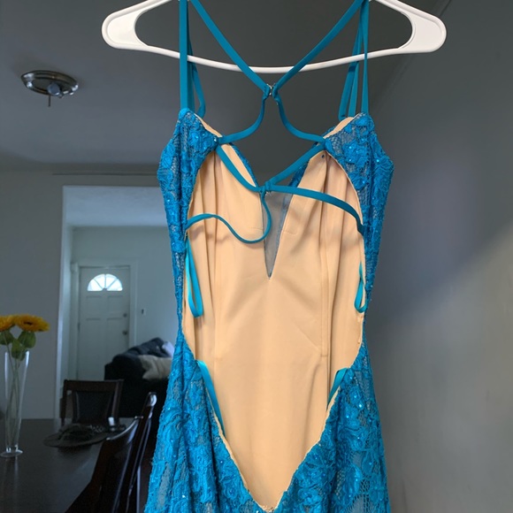 Prom Dress - Picture 4 of 8